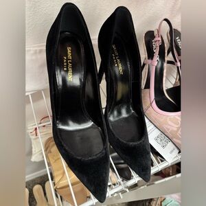 NWOB Saint Laurent Velvet Pumps ✨